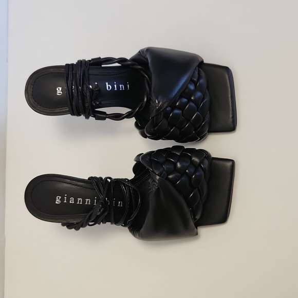 Gianni Bini Dekota Twisted Band Braided Leather Sandals 5M - Picture 6 of 6